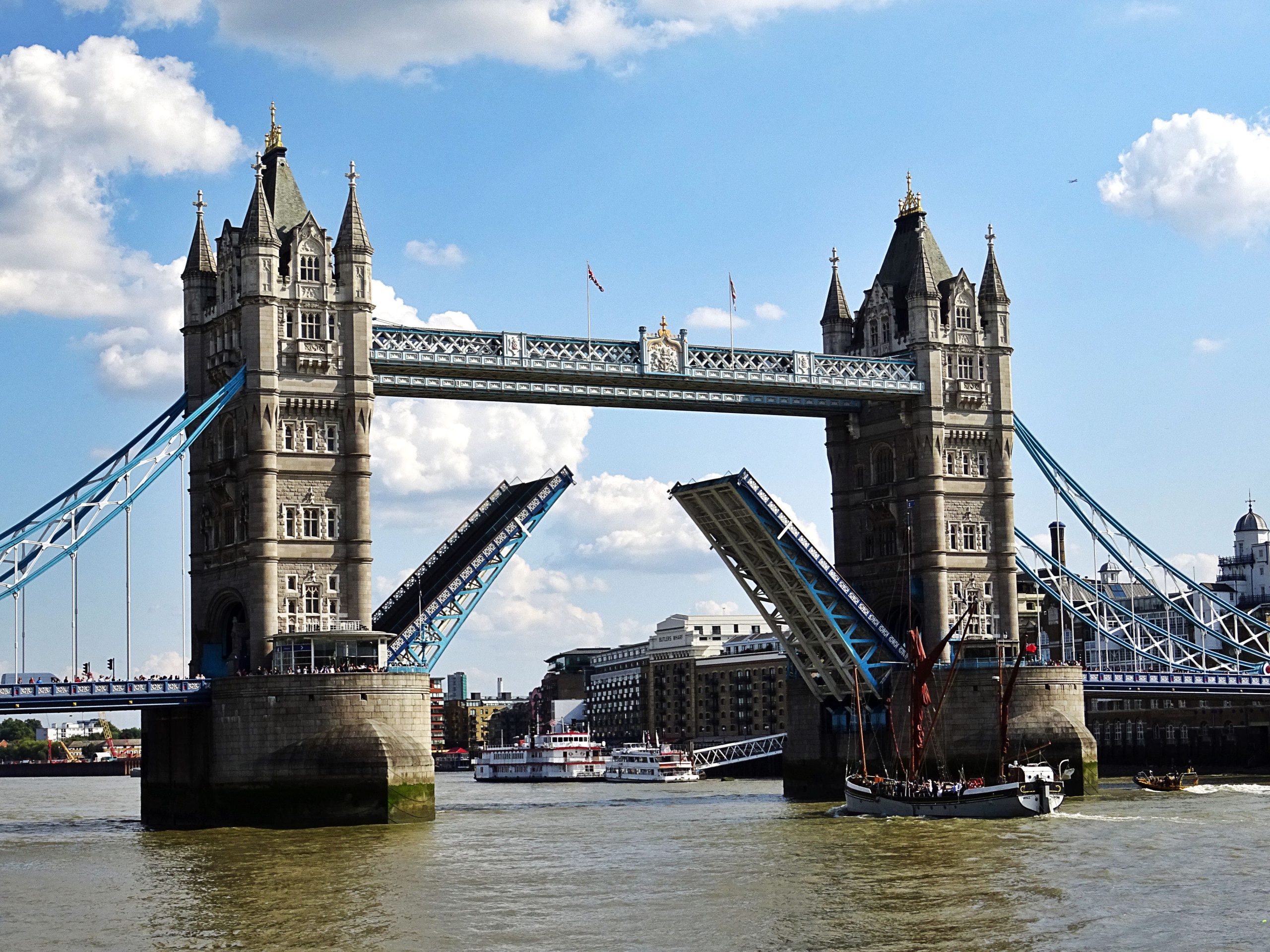 Experience the Best of Europe Tour Packages from London